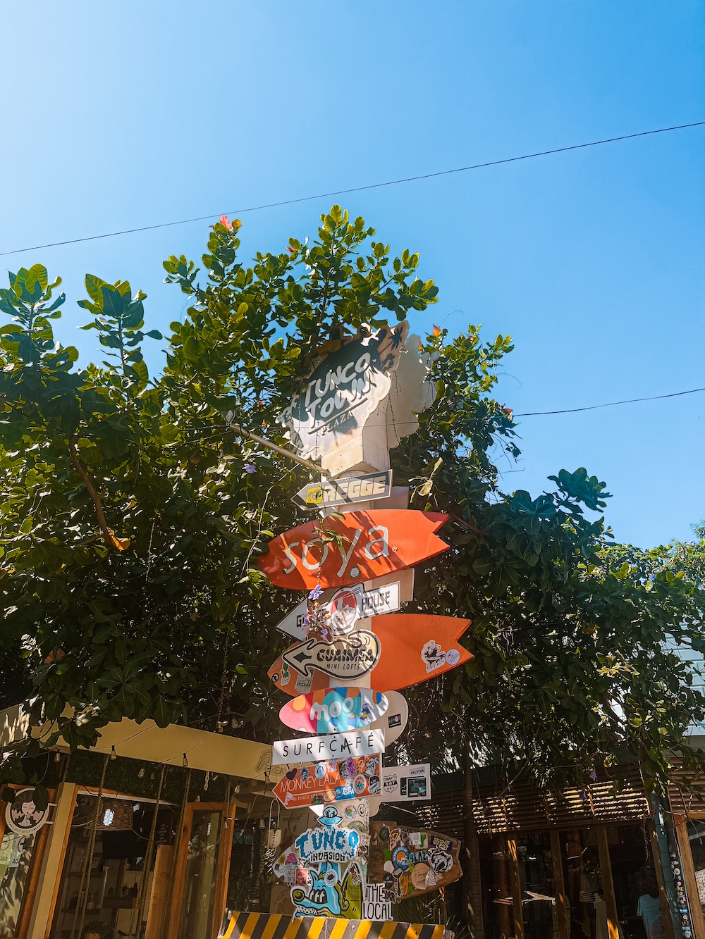 Street view El Tunco