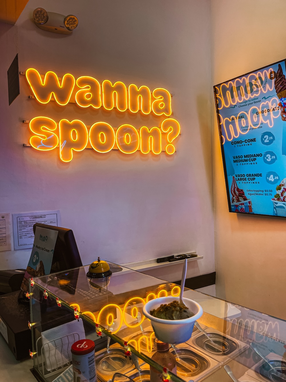 Ice cream shop El Tunco